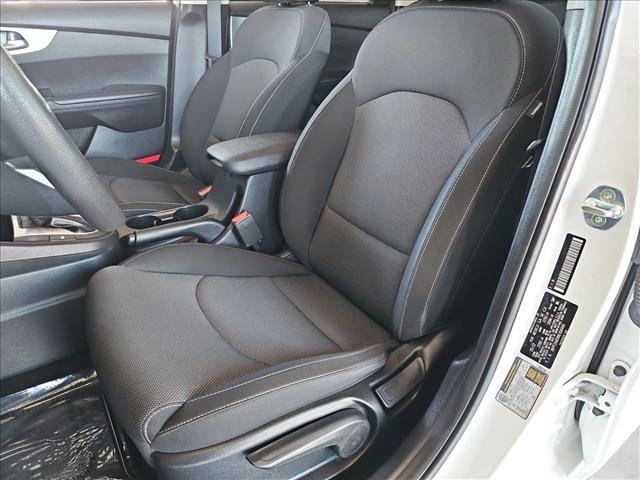 Used 2022 Kia Forte LXS w/ LXS Technology Package FWD image 15