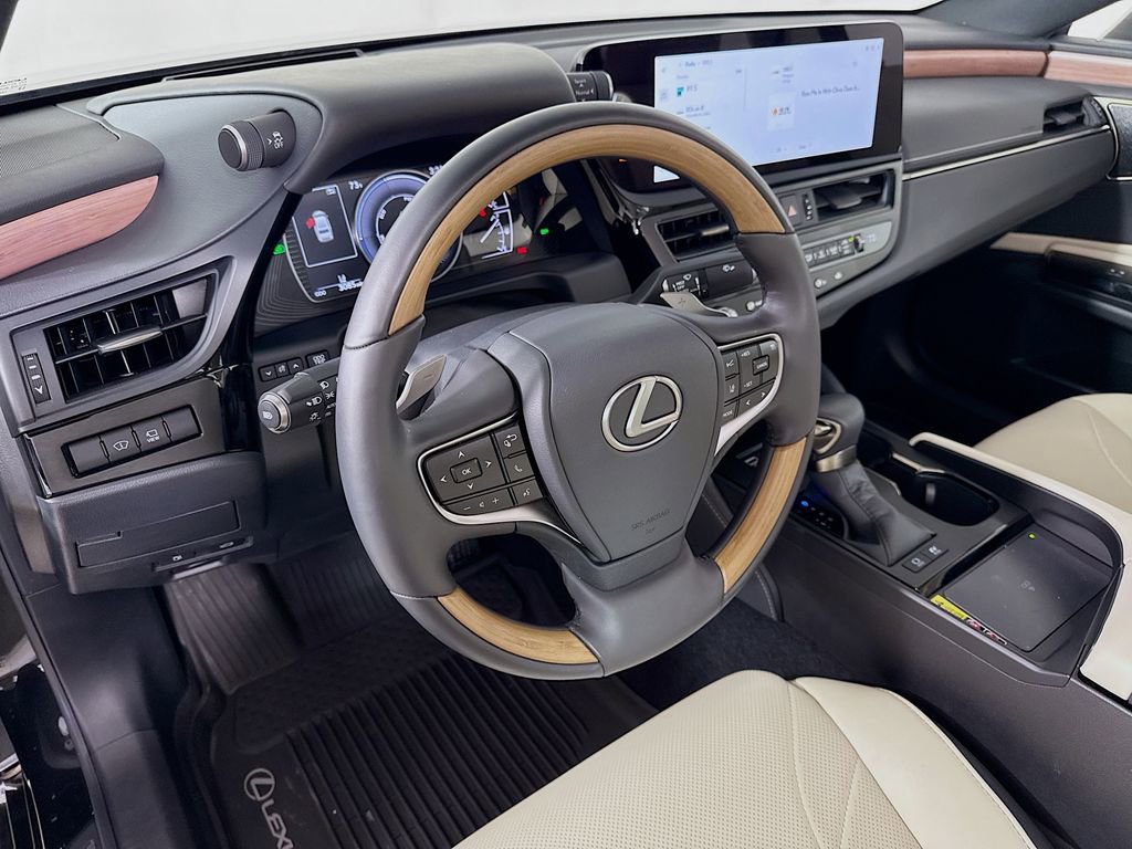 Certified 2025 Lexus ES 300h Ultra Luxury FWD image 9