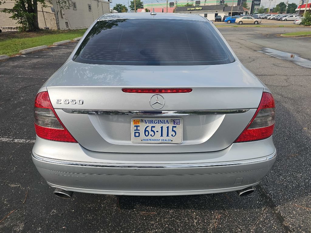 Used 2008 Mercedes-Benz E 550 Sedan image 26