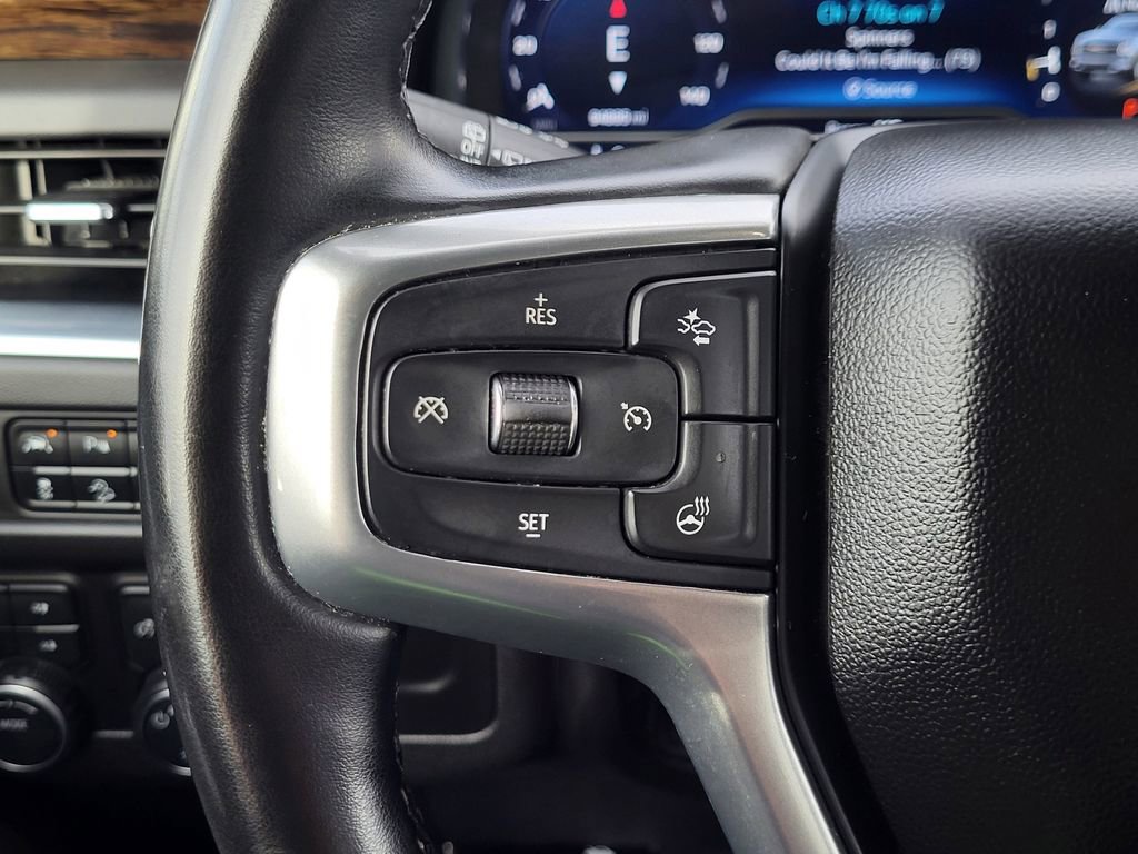 Used 2023 Chevrolet Suburban Premier image 17