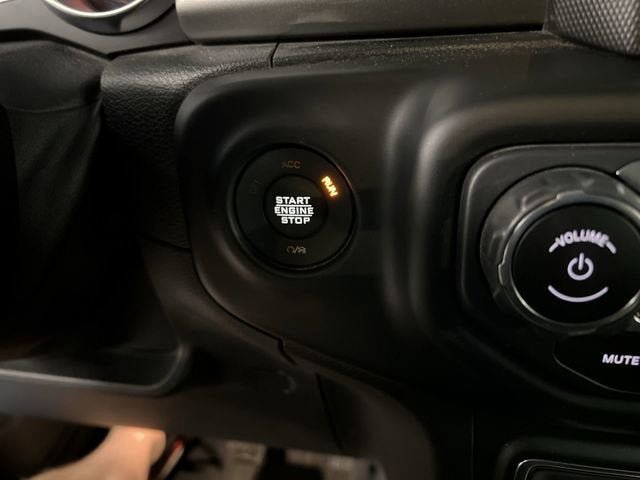 Used 2021 Jeep Wrangler Unlimited Sahara AWD/4WD image 17