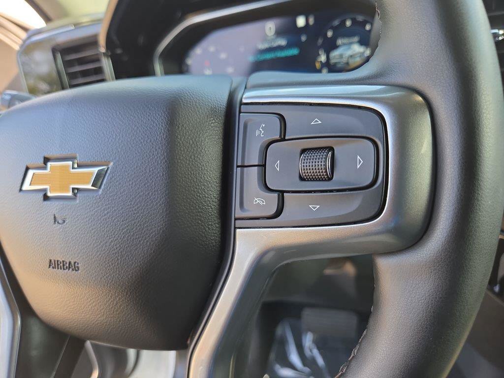 Used 2023 Chevrolet Silverado 1500 LT AWD/4WD image 12
