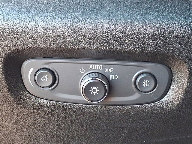 Used 2020 Chevrolet Traverse Premier image 26