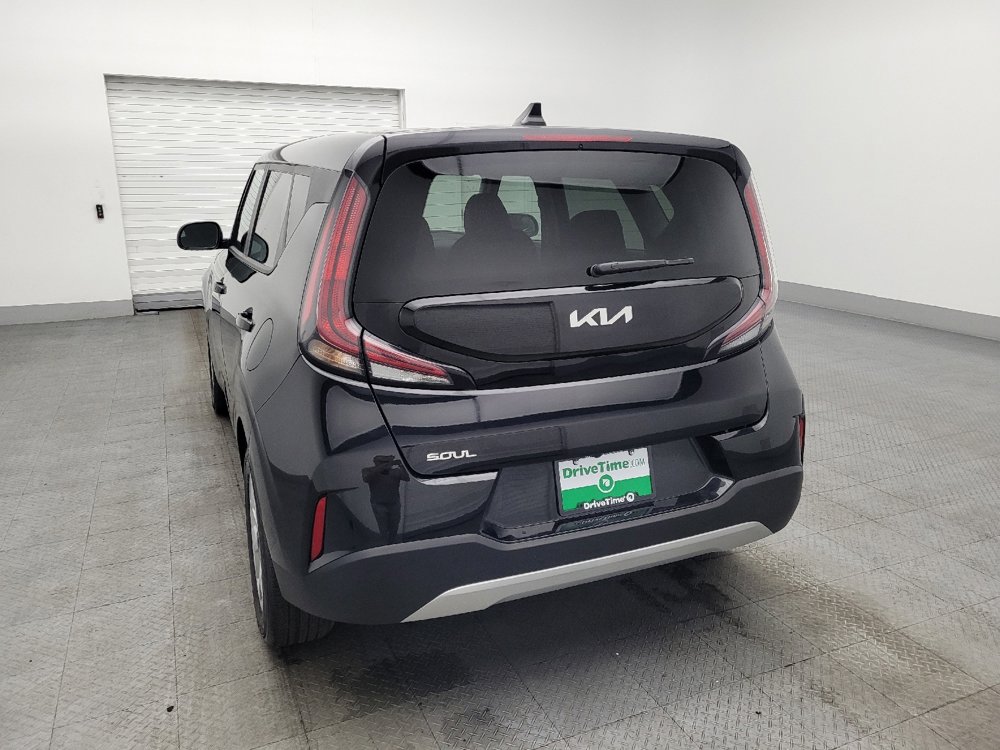 Used 2025 Kia Soul LX w/ LX Technology Package image 6