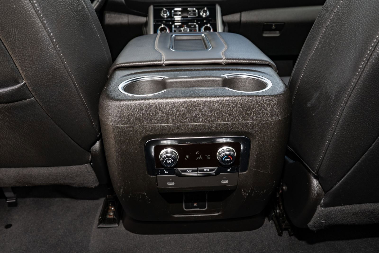 Used 2024 GMC Yukon XL Denali image 22