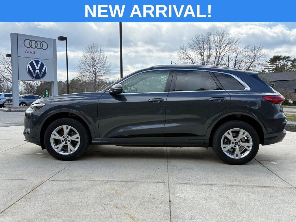 Used 2025 Audi Q5 Premium w/ Convenience Package image 6