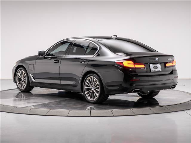 Used 2021 BMW 530e w/ Convenience Package RWD image 3