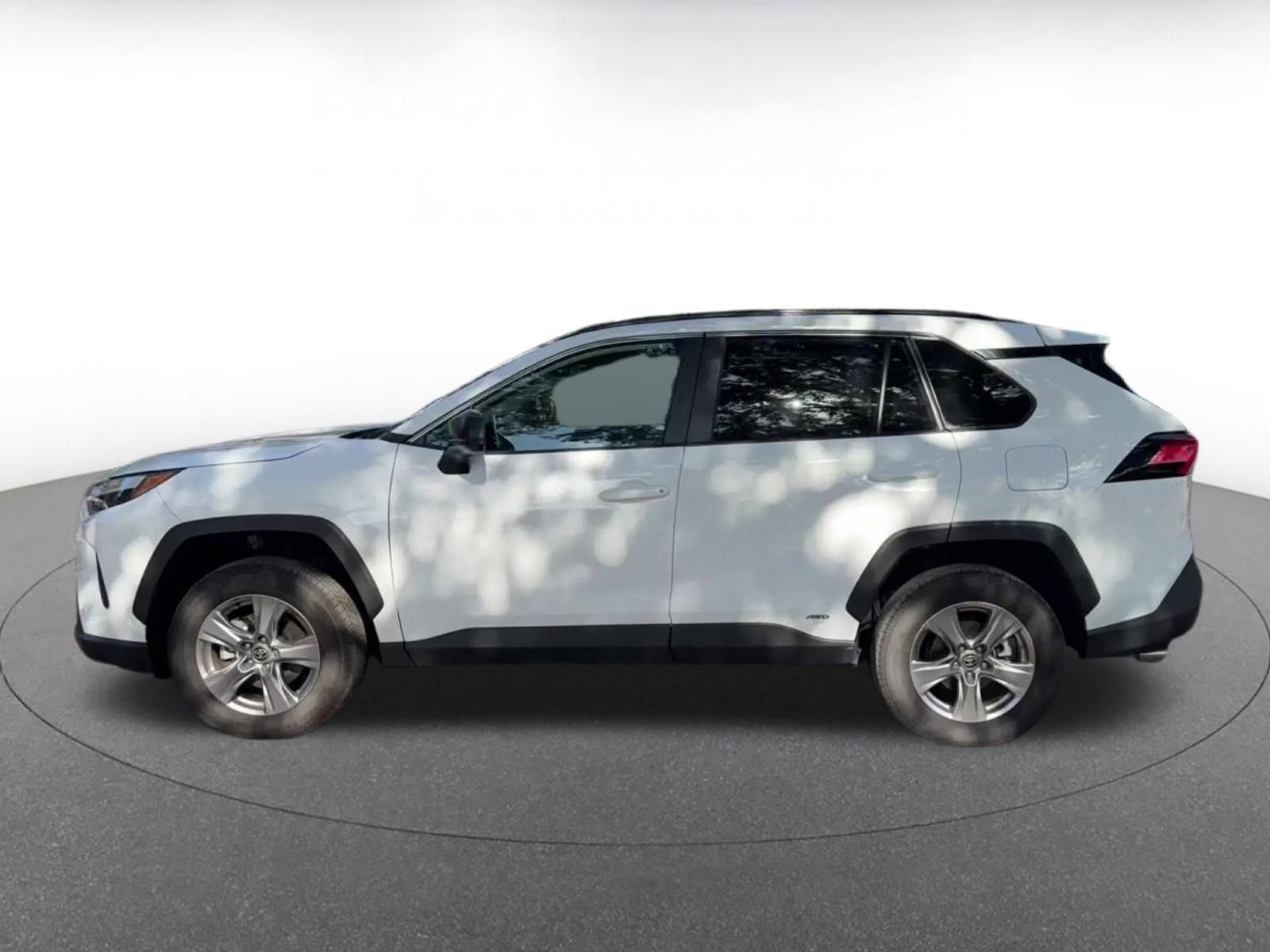 Used 2025 Toyota RAV4 LE image 9