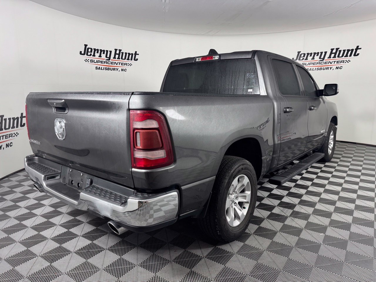 Used 2024 RAM 1500 Laramie RWD image 7