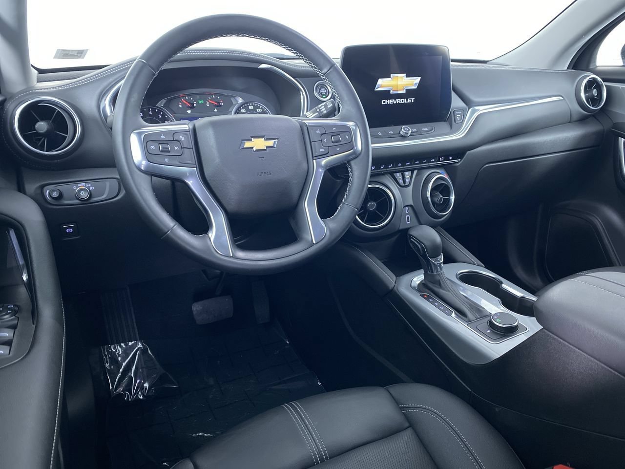 Certified 2023 Chevrolet Blazer LT w/ LPO, Floor Liner Package FWD image 2