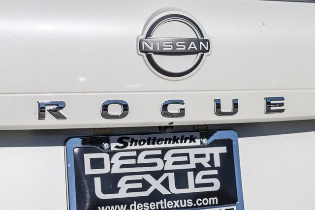 Used 2023 Nissan Rogue SV FWD image 5