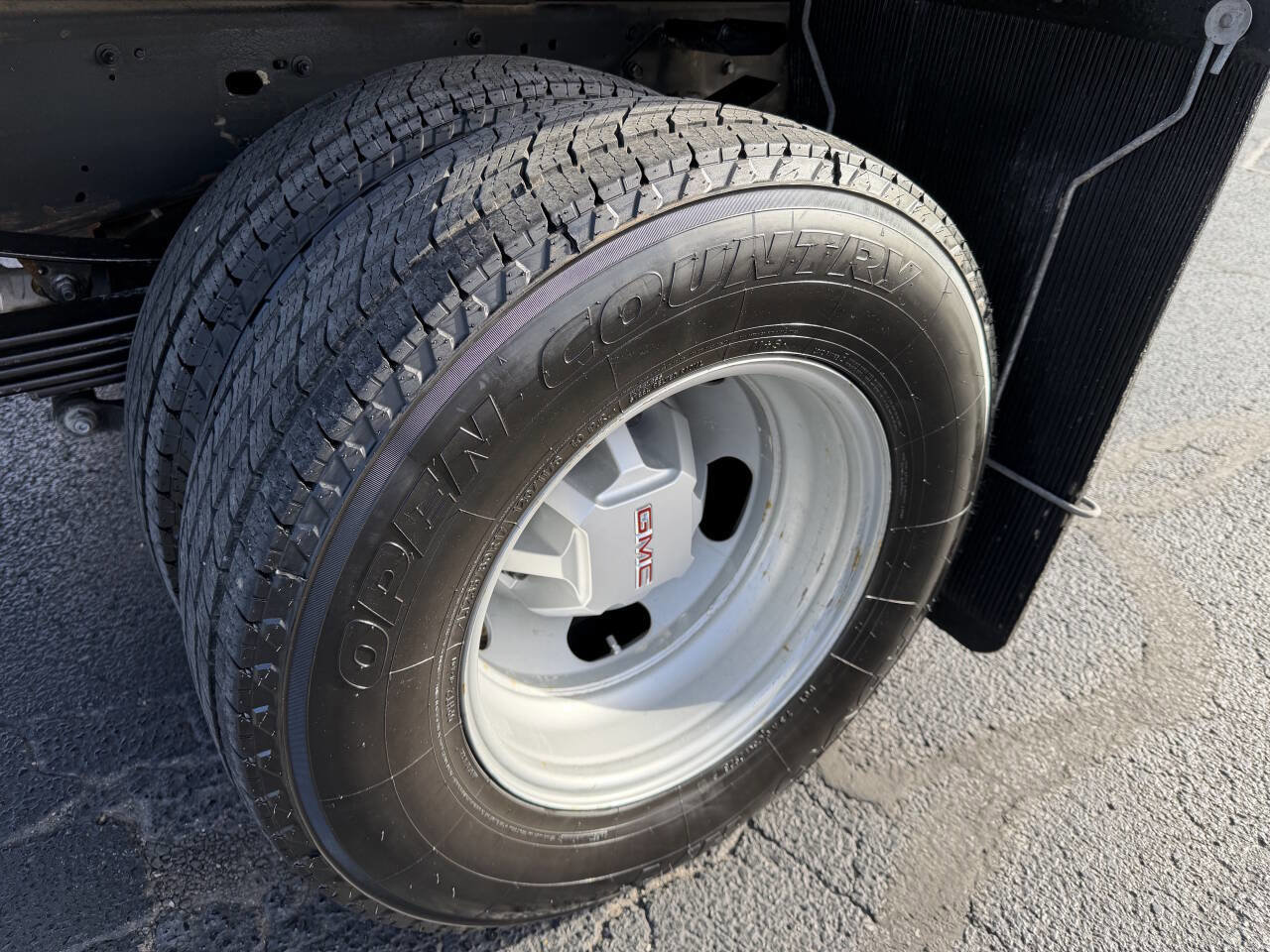 Used 2024 GMC Sierra 3500 Pro w/ Convenience Package image 32