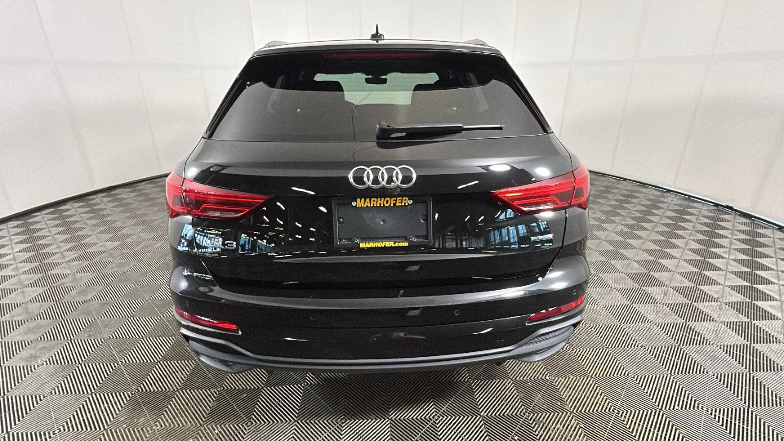 Used 2025 Audi Q3 2.0T Premium AWD/4WD image 3