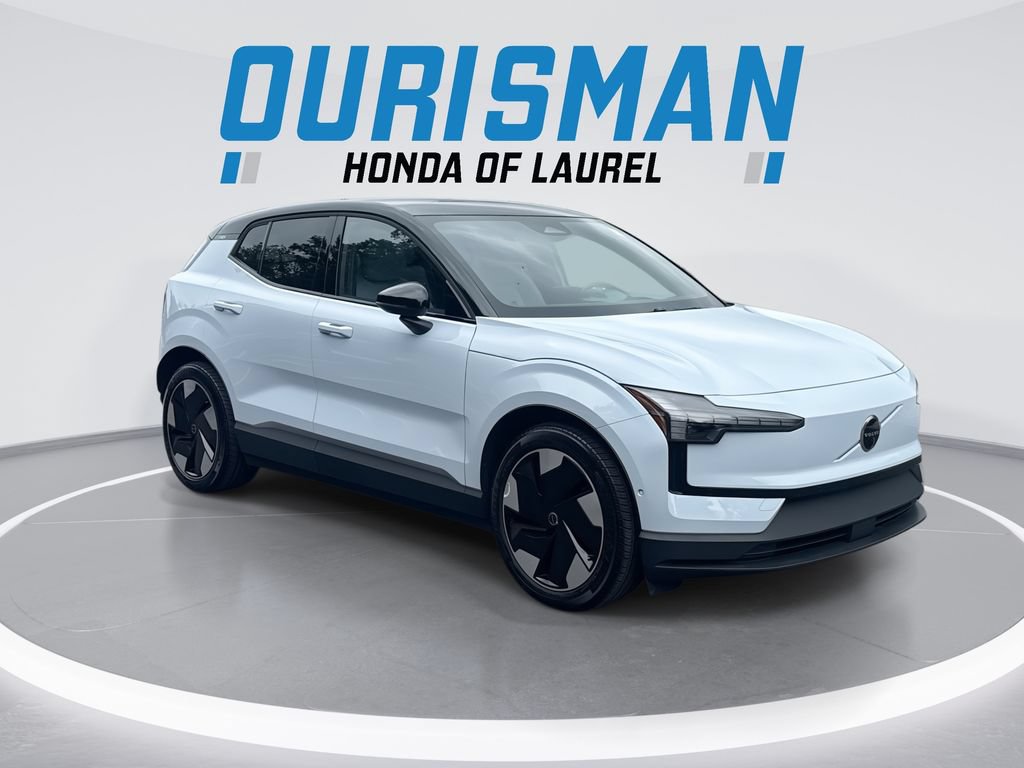 Used 2025 Volvo EX30 Ultra AWD/4WD image 2