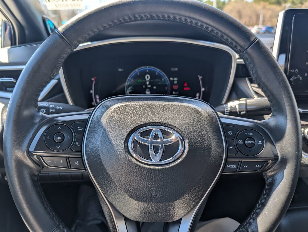 Used 2024 Toyota Corolla XSE FWD image 25