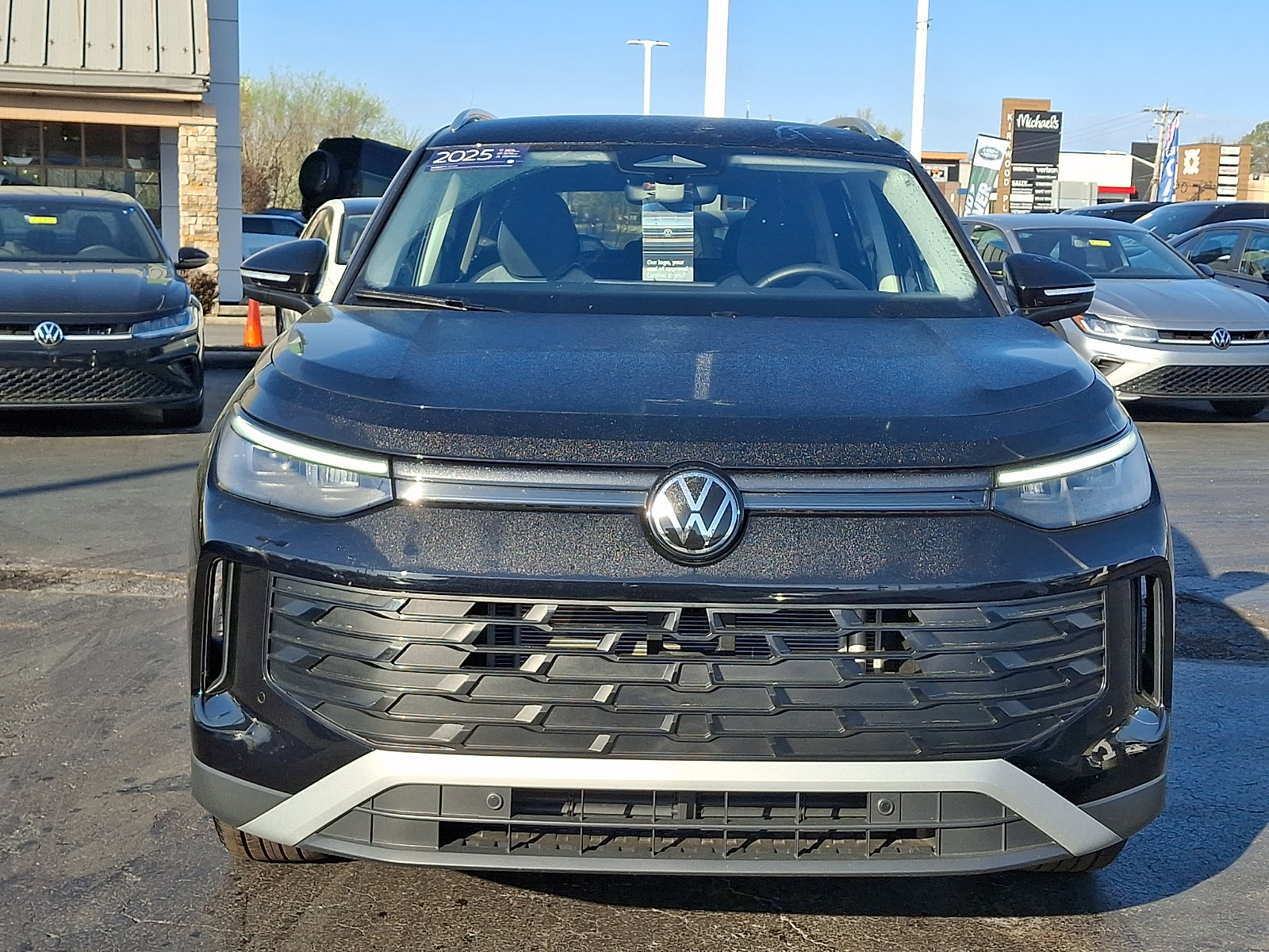 Certified 2025 Volkswagen Tiguan S image 2