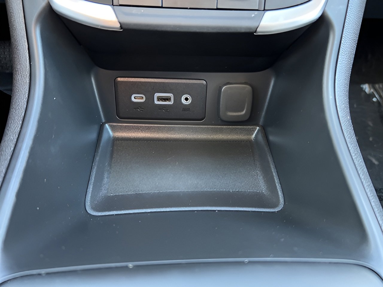 Used 2024 GMC Terrain SLE image 41