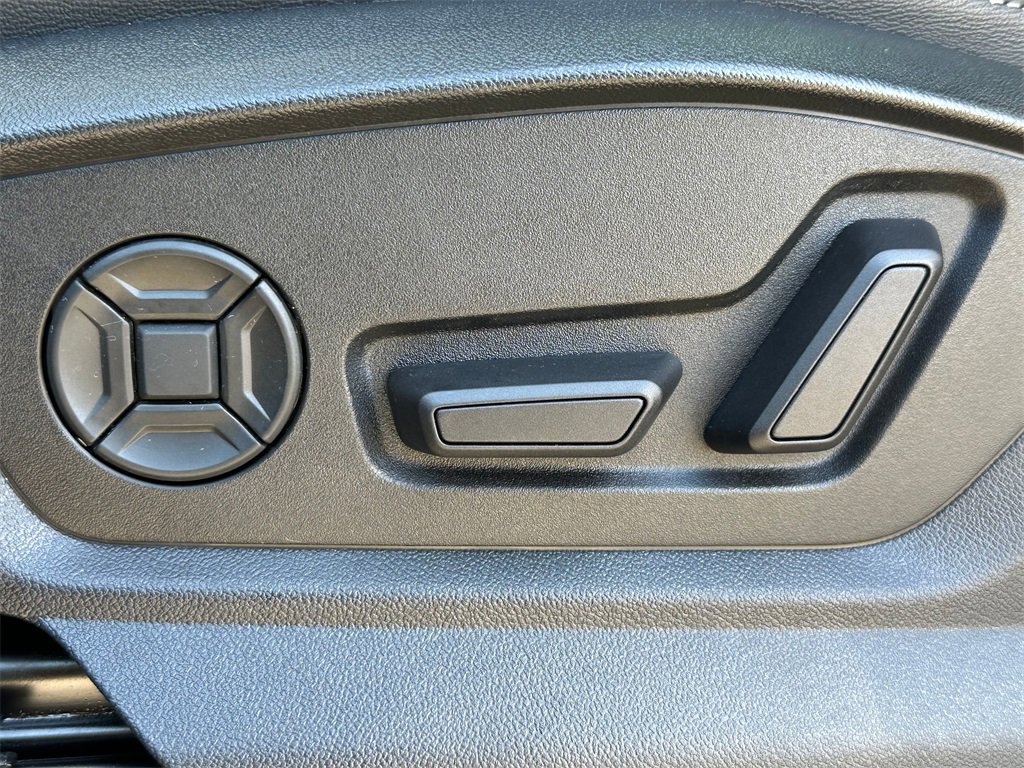 Used 2023 Audi Q8 Premium Plus w/ Premium Plus Package image 22