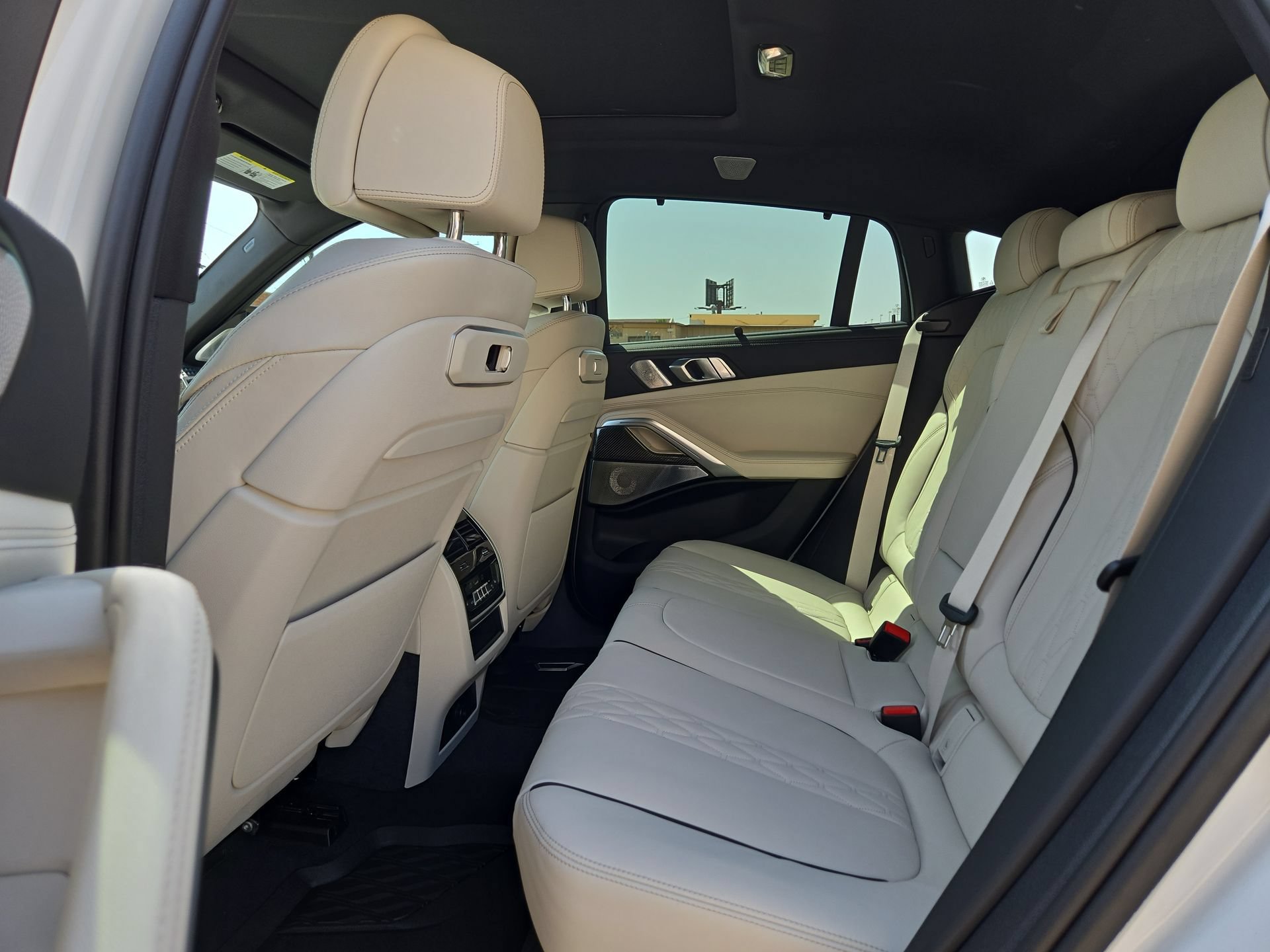 New 2027 BMW X6 M60i AWD/4WD image 13