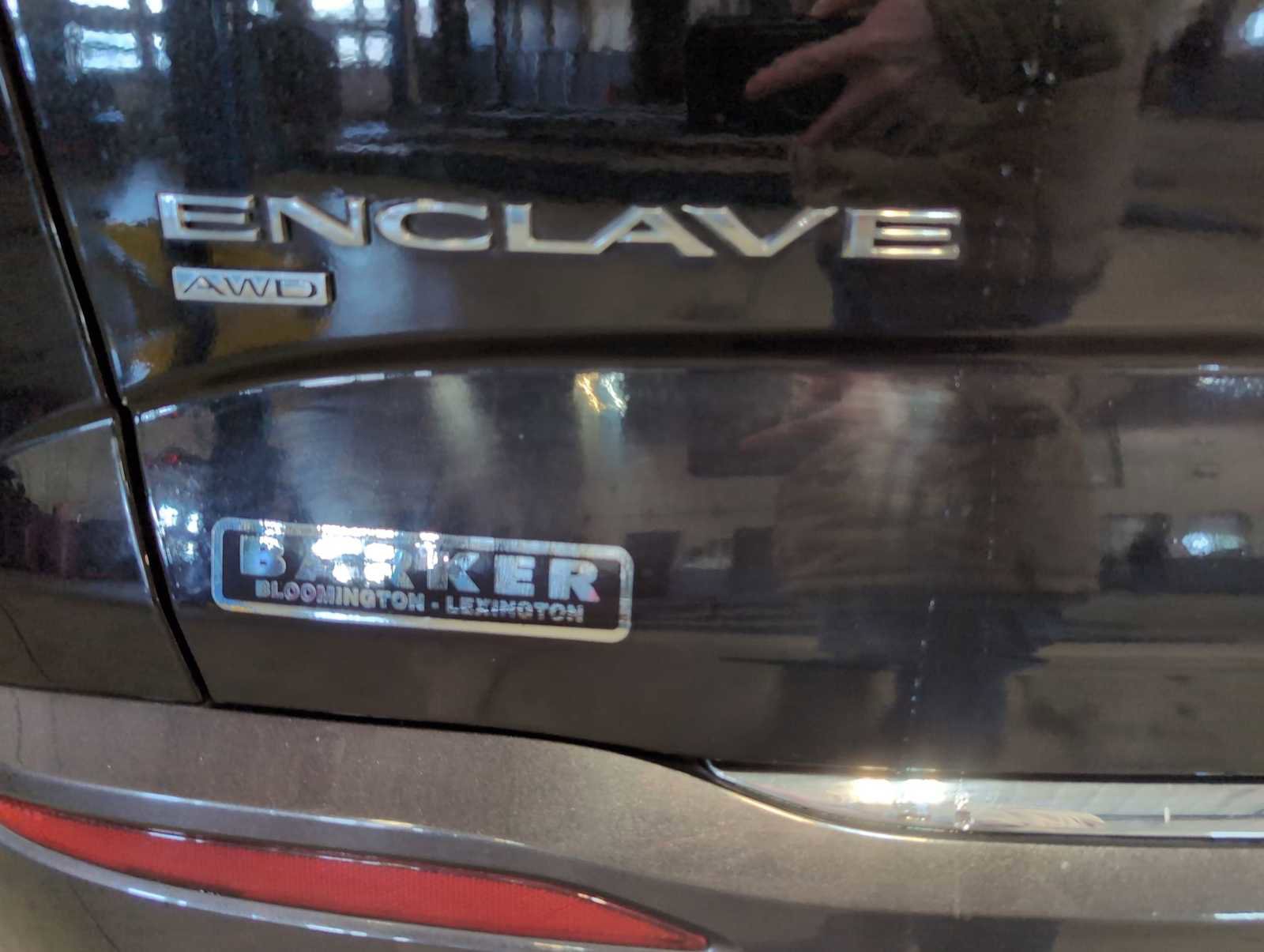 Used 2024 Buick Enclave Premium AWD/4WD image 32