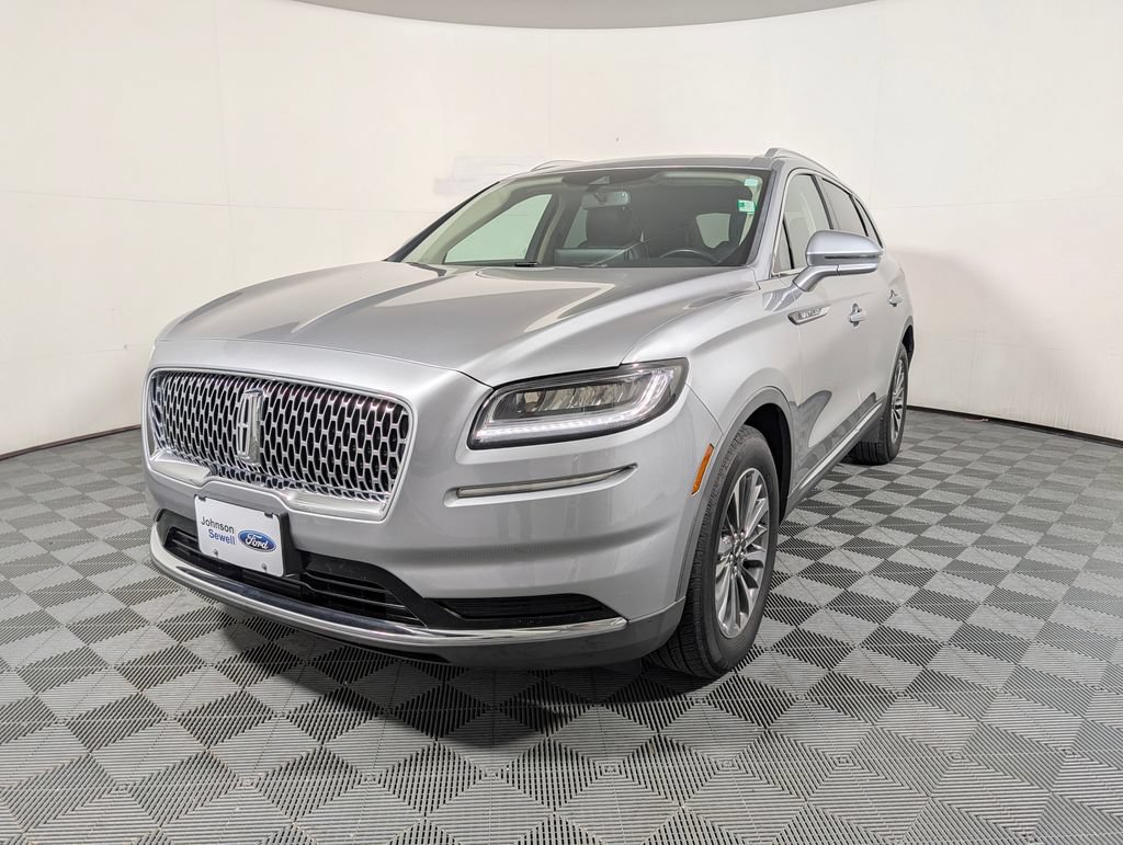 Used 2021 Lincoln Nautilus FWD w/ Equipment Group 101A image 4