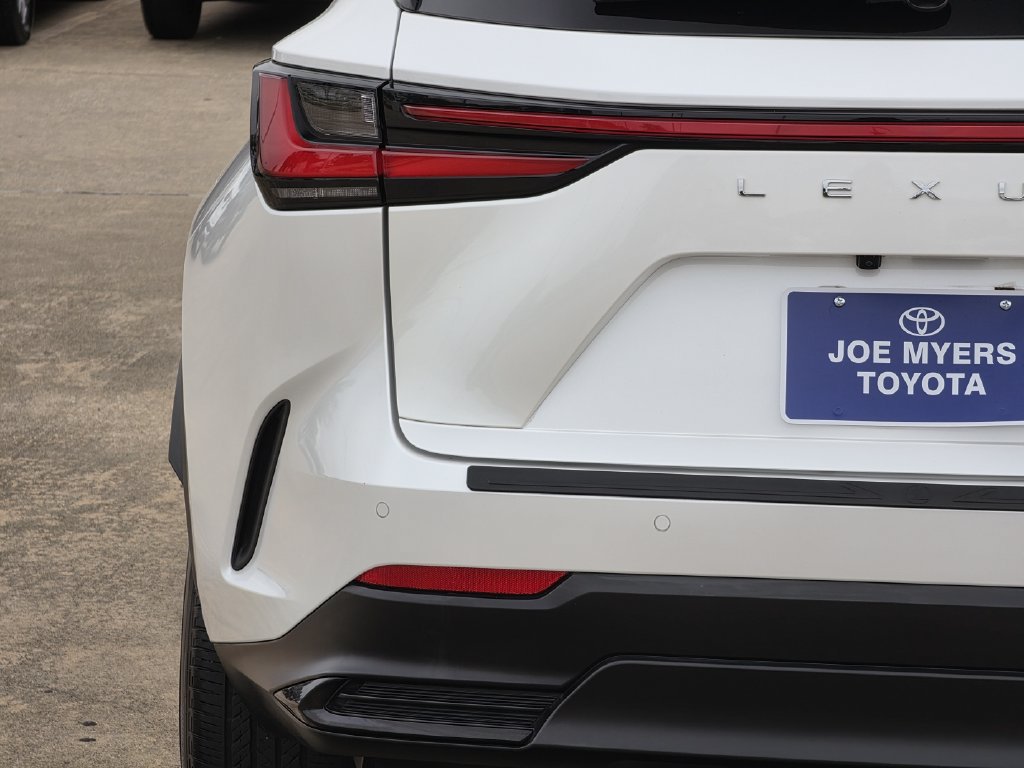 Used 2024 Lexus NX 250 FWD image 10