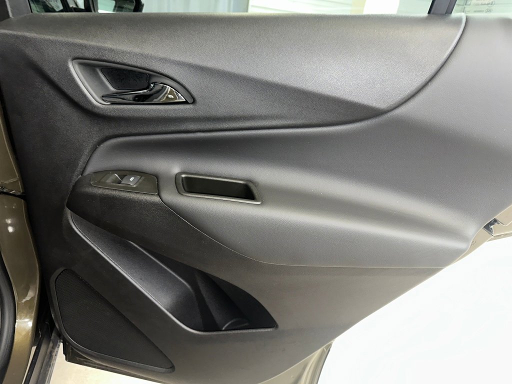 Certified 2024 Chevrolet Equinox LT w/ LPO, Floor Liner Package image 28