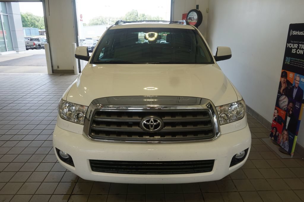 Used 2017 Toyota Sequoia SR5 w/ Premium Package AWD/4WD image 15