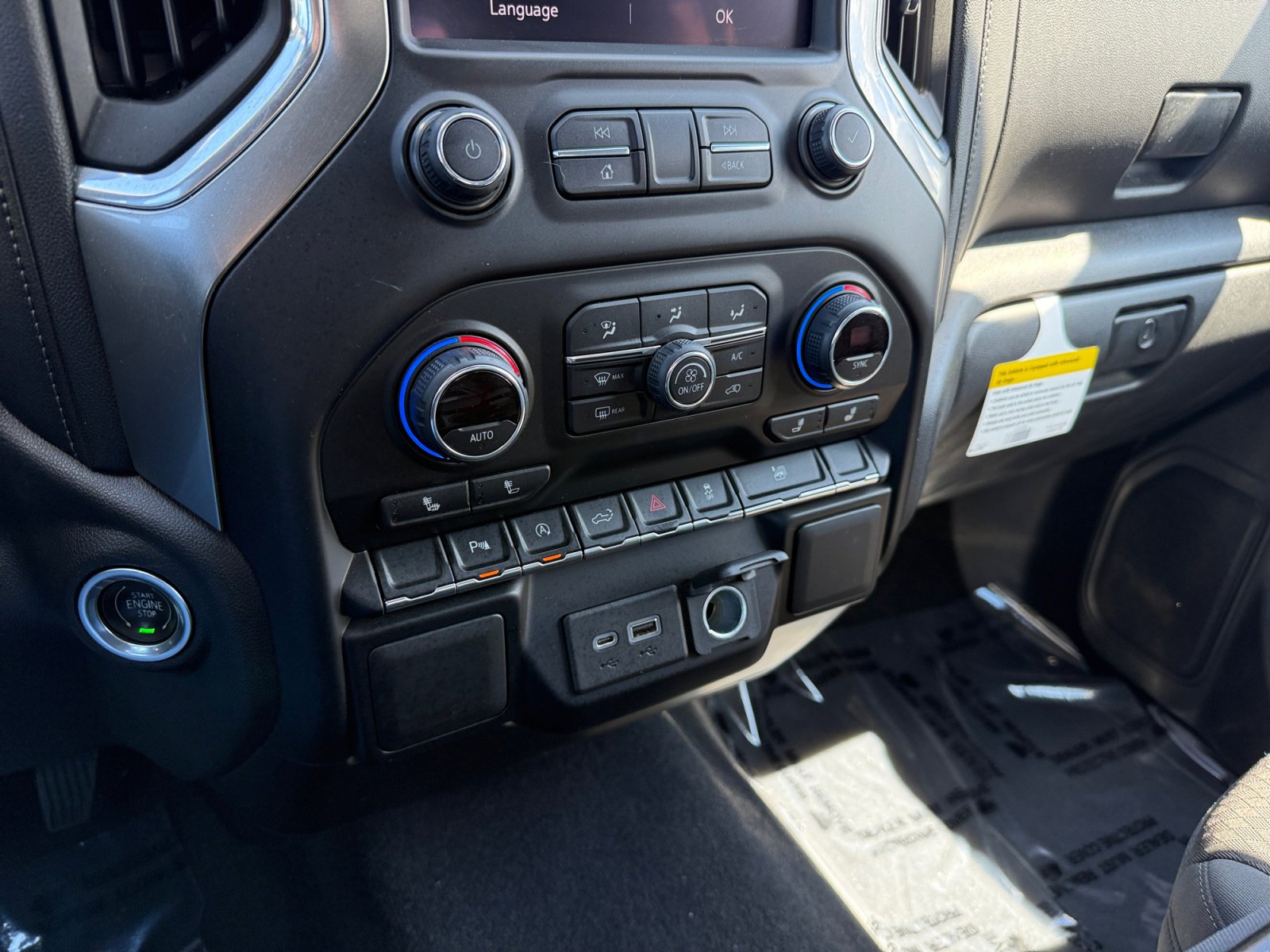 Used 2020 Chevrolet Silverado 1500 LT w/ All-Star Edition AWD/4WD image 13