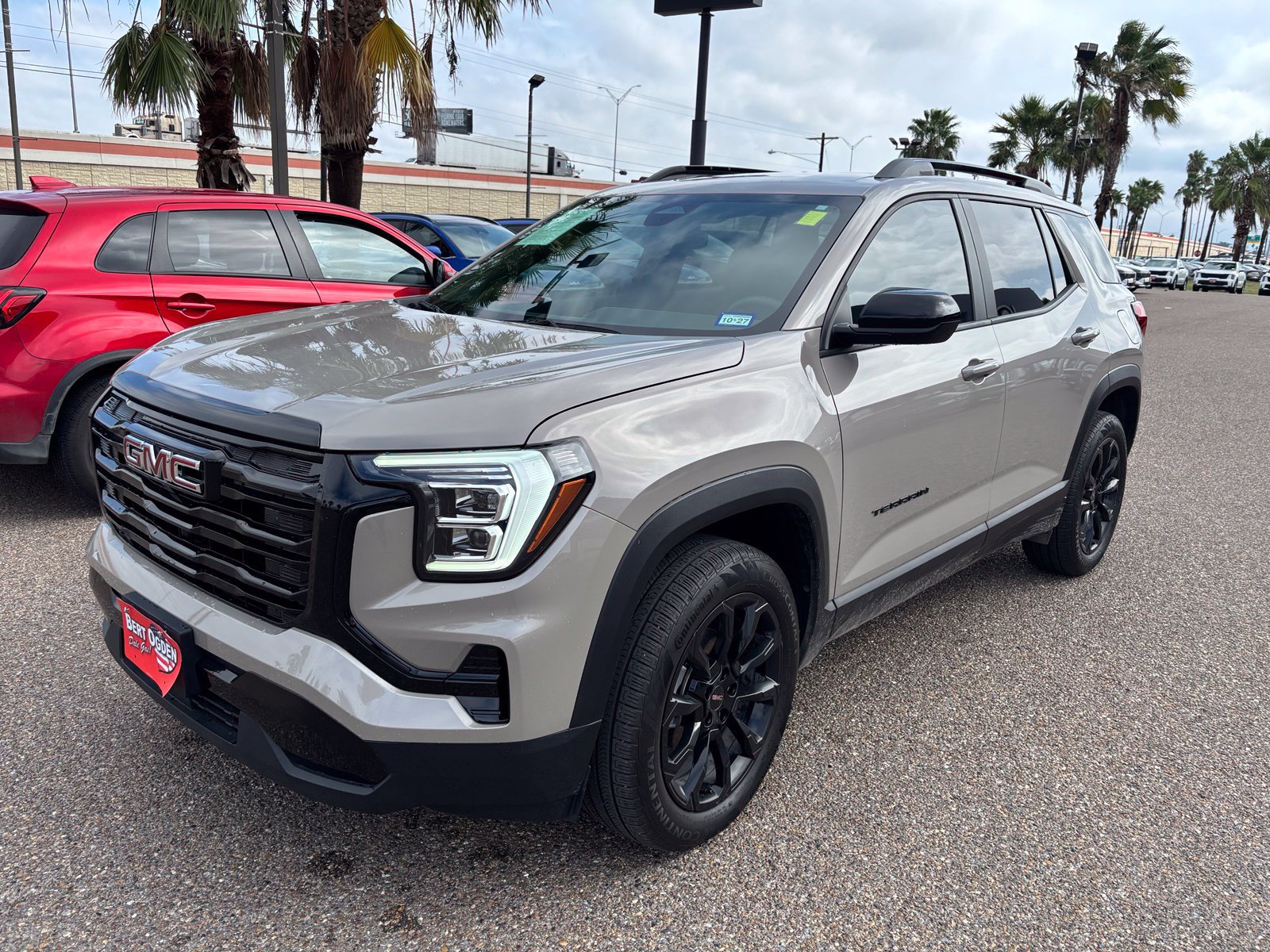Used 2026 GMC Terrain Elevation w/ Elevation Premium Package FWD image 3