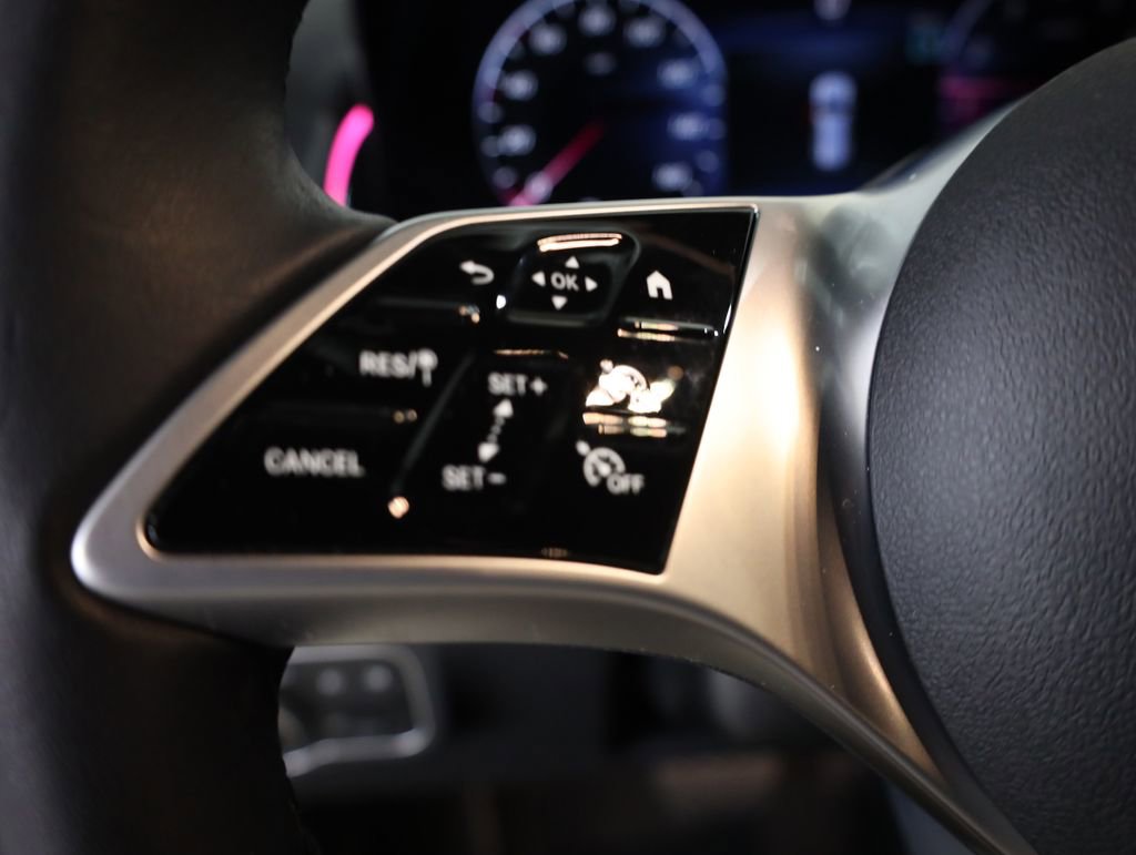 Certified 2025 Mercedes-Benz GLB 250 4MATIC image 13