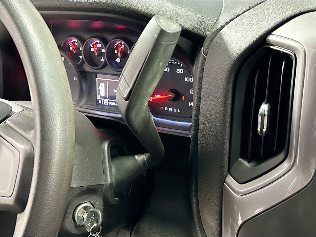 Used 2020 Chevrolet Silverado 1500 Custom w/ Custom Value Package image 17