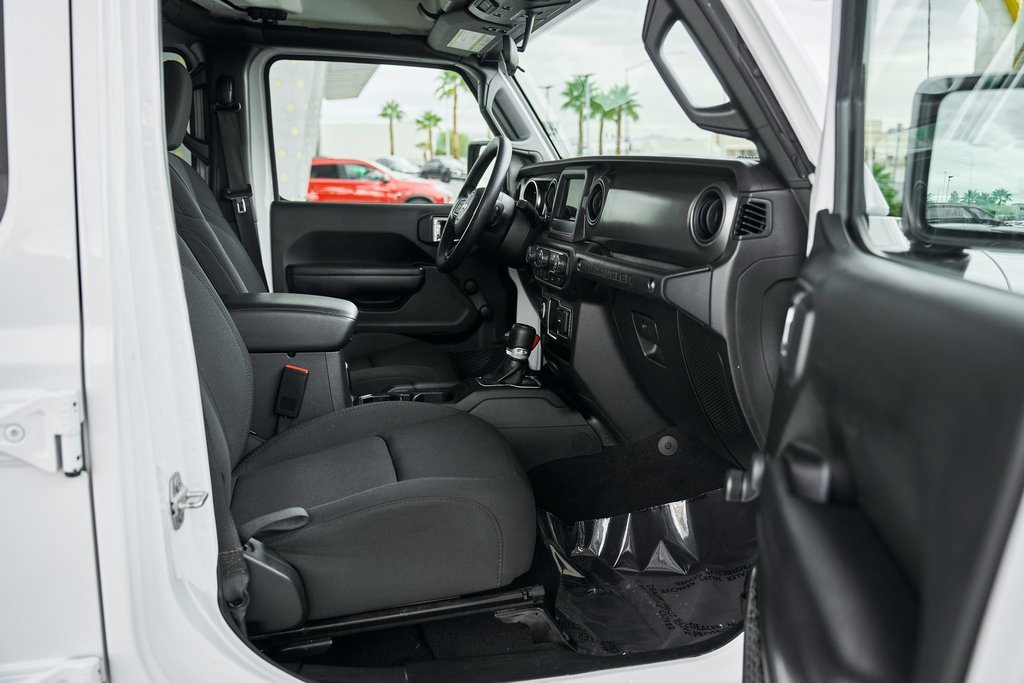 Used 2023 Jeep Wrangler Sport image 17