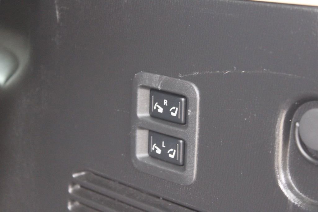 Used 2018 Nissan Armada SL w/ Moonroof Package image 13