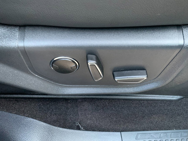 Used 2023 Ford Expedition Limited image 12