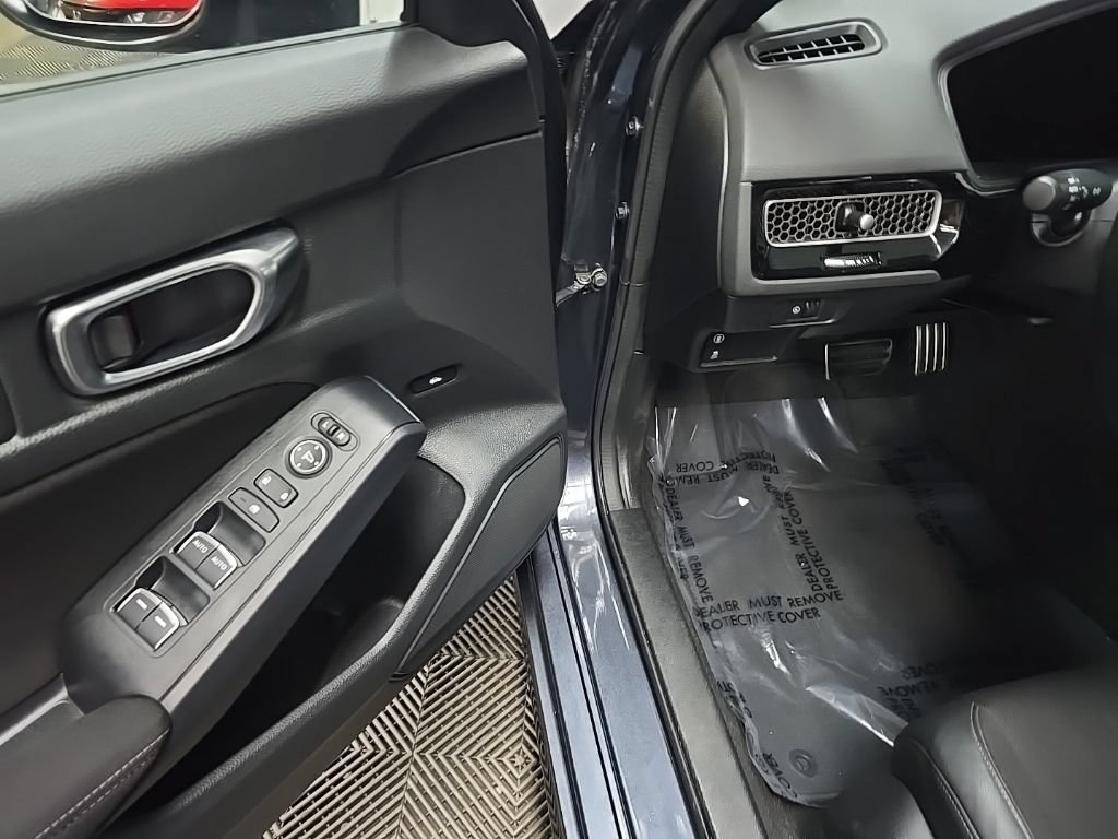 Used 2023 Honda Civic Sport image 27