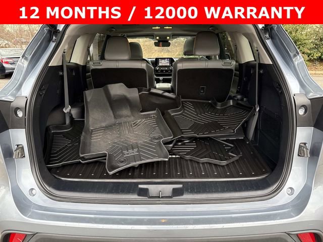 Used 2021 Toyota Highlander XLE image 12