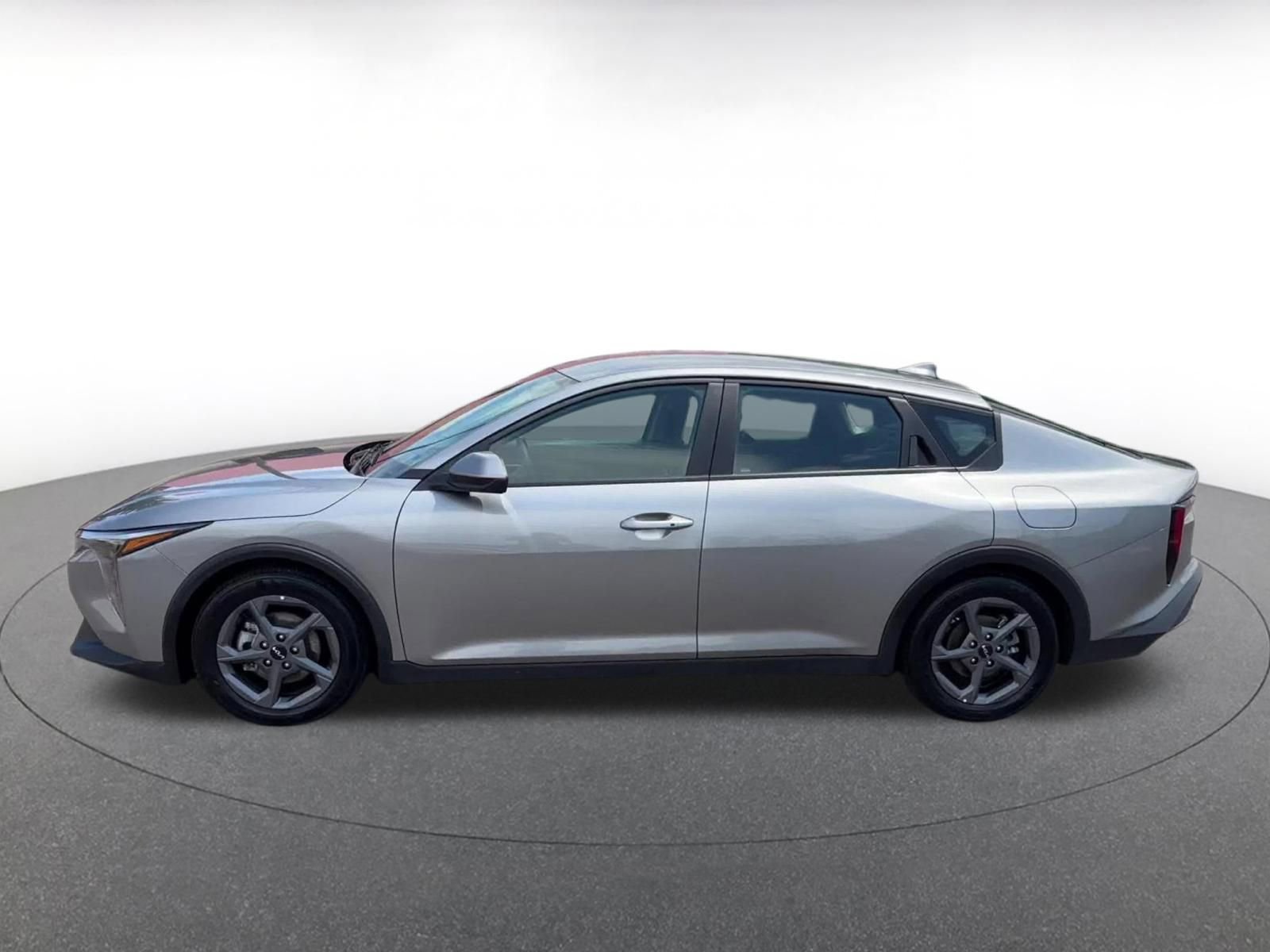 Used 2025 Kia K4 FWD image 9