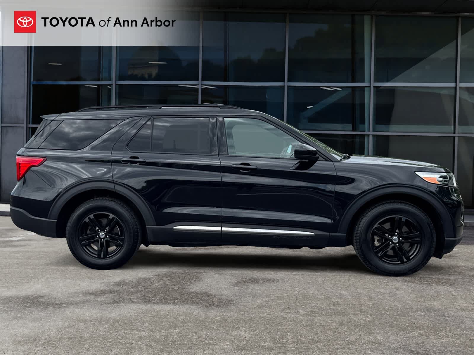 Used 2020 Ford Explorer XLT w/ Class III Trailer Tow Package AWD/4WD image 11