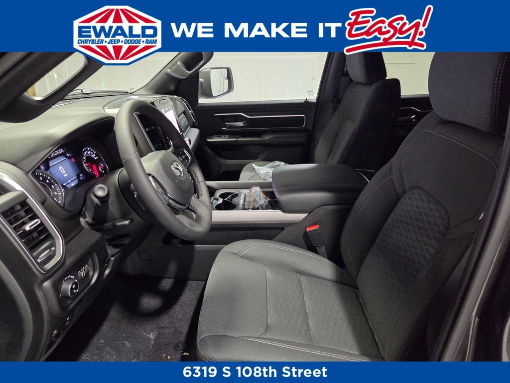 New 2026 RAM 1500 4x4 Crew Cab image 10