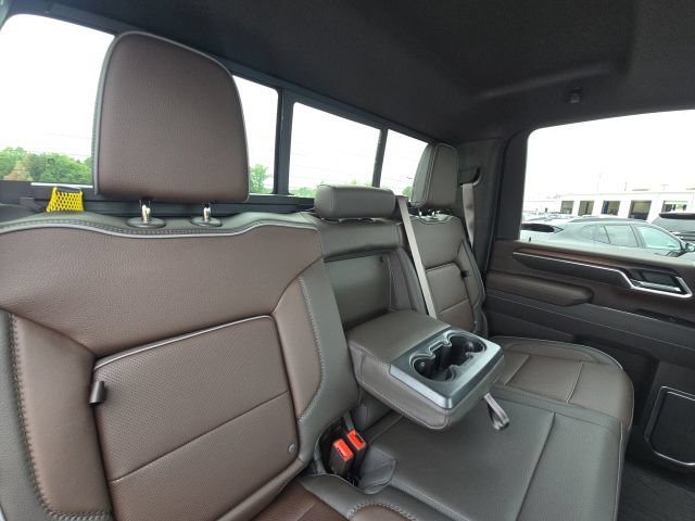 Used 2025 GMC Sierra 2500 Denali w/ Denali Reserve Package AWD/4WD image 16