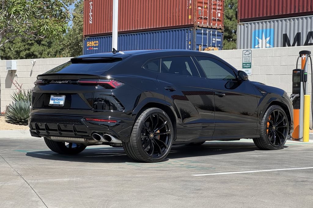 Used 2020 Lamborghini Urus AWD/4WD image 7
