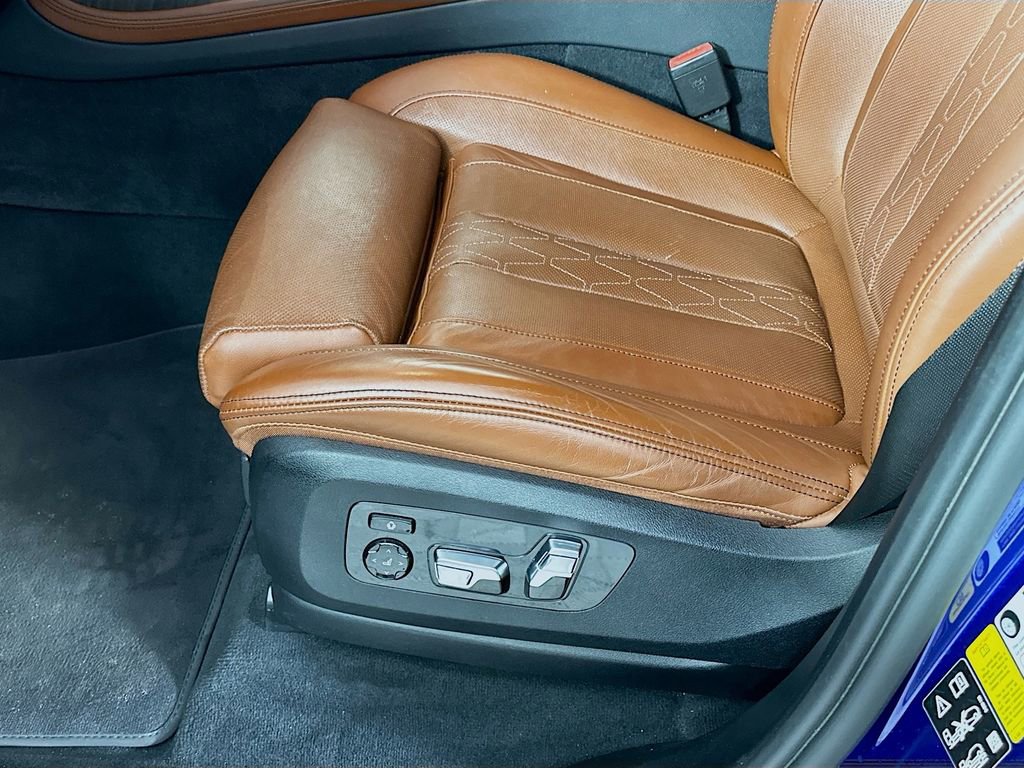 Used 2024 BMW X7 M60i image 26
