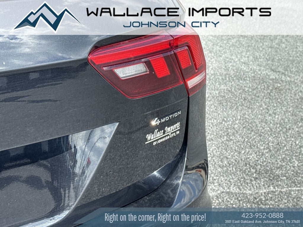 Certified 2024 Volkswagen Tiguan SEL R-Line AWD/4WD image 11