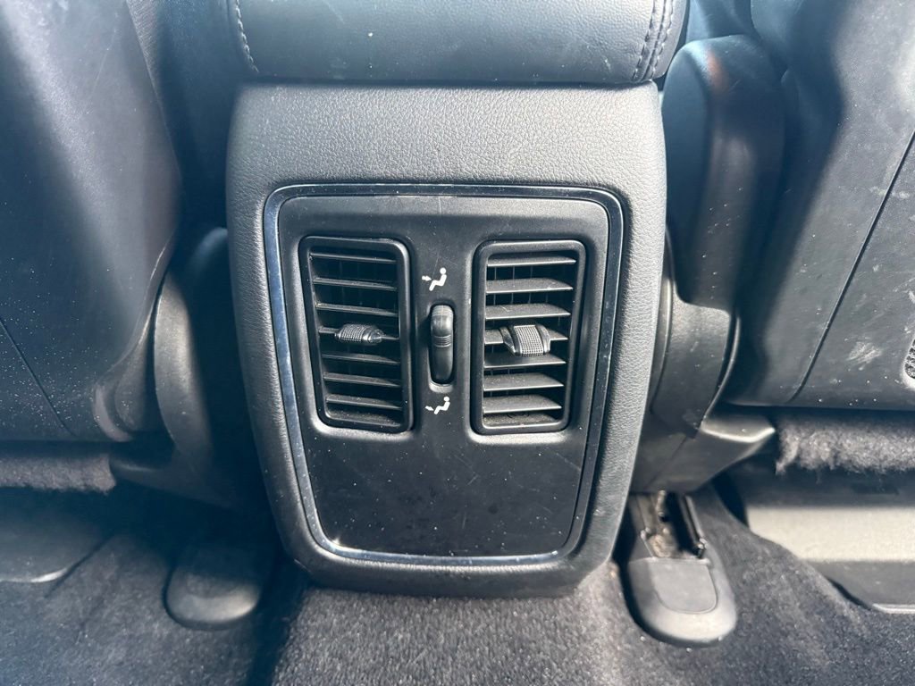 Used 2021 Jeep Grand Cherokee Laredo image 11