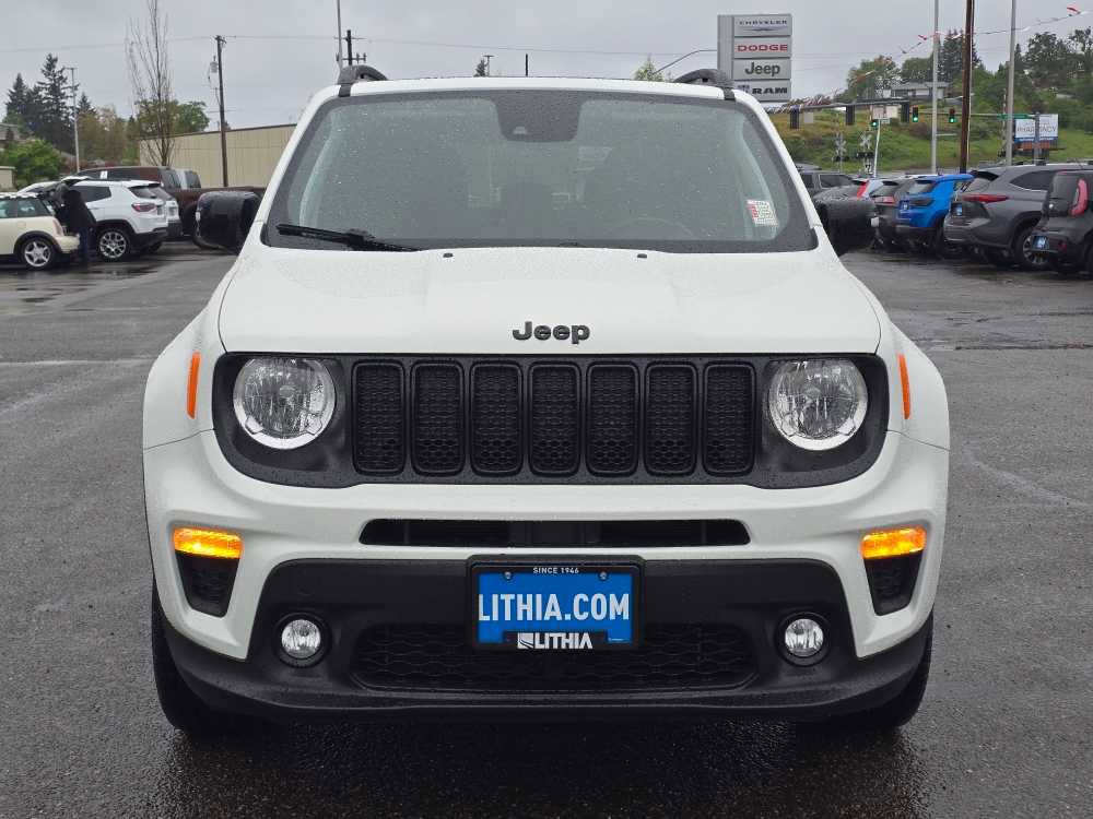 Used 2023 Jeep Renegade Altitude w/ Sun/Sound Group AWD/4WD image 8