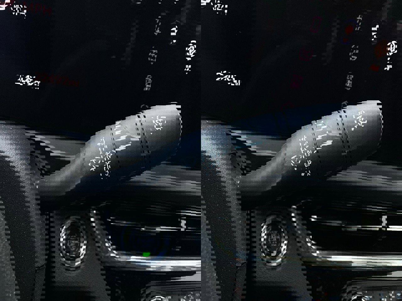 Used 2025 Buick Envista Sport Touring image 35