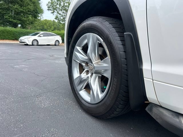 Used 2014 Toyota Highlander Limited FWD image 13