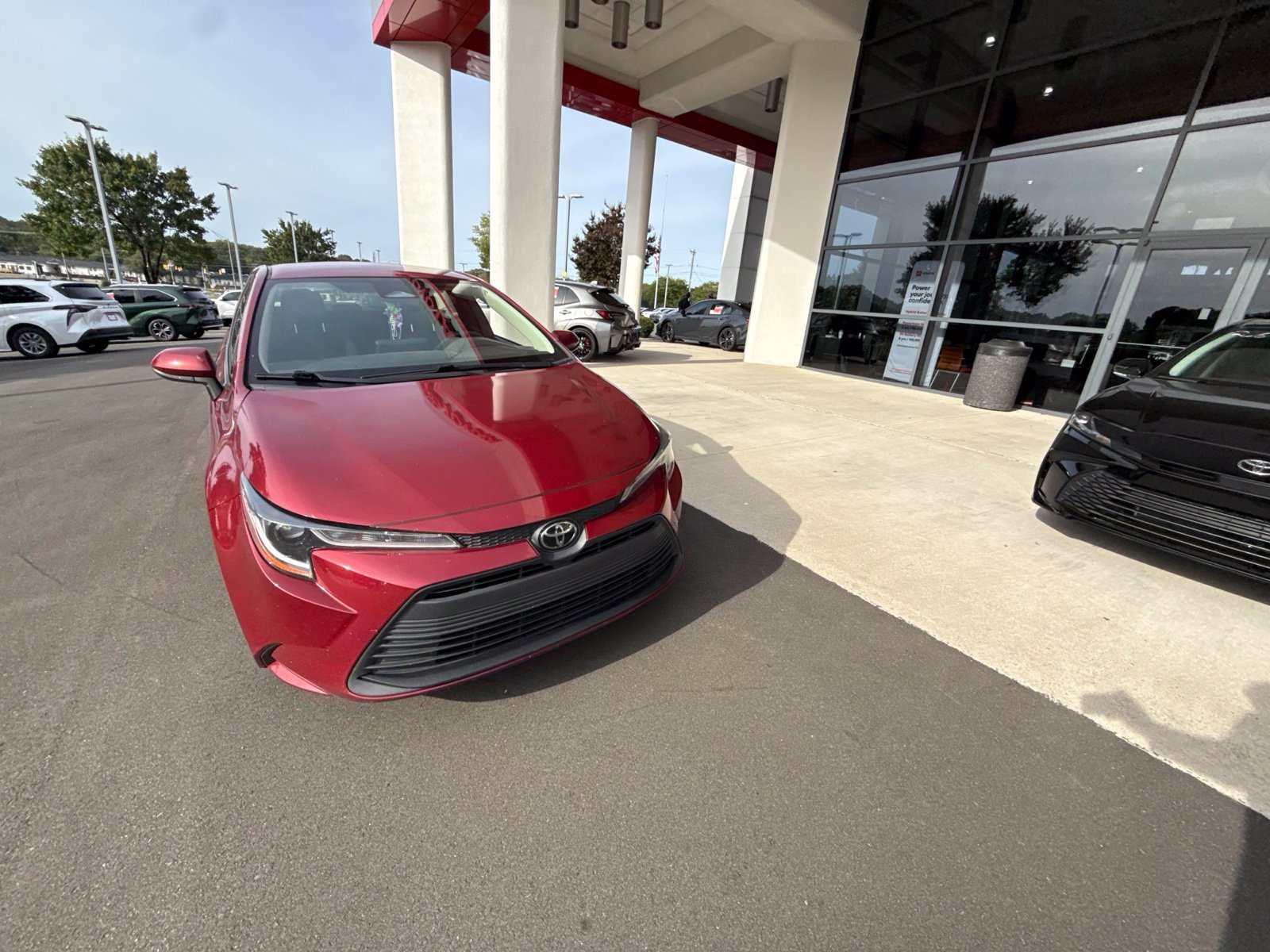 Used 2023 Toyota Corolla LE FWD image 18
