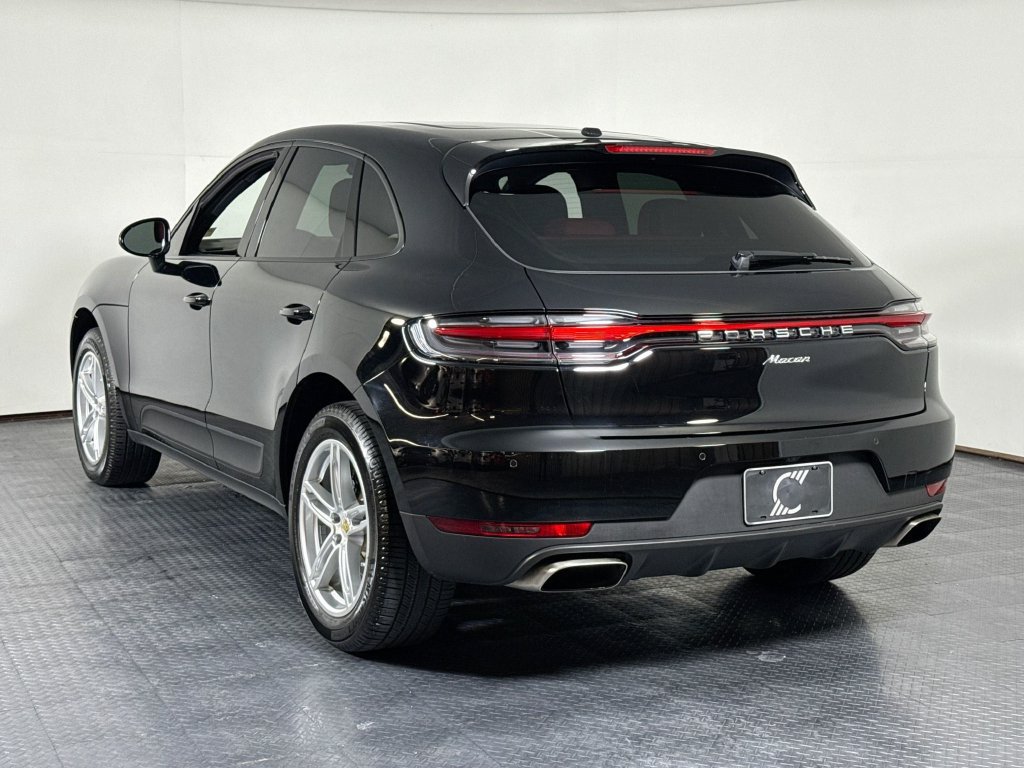 Used 2020 Porsche Macan AWD/4WD image 3